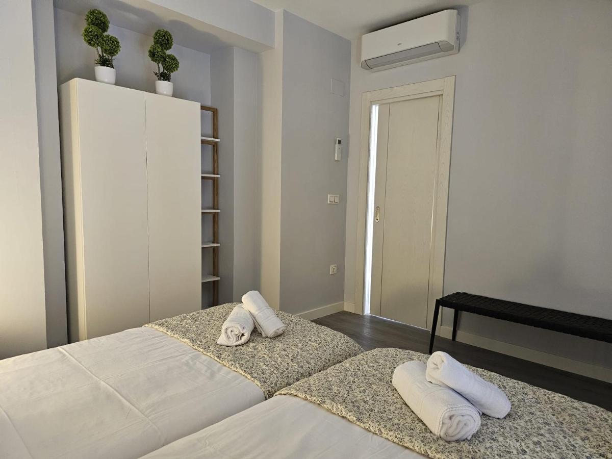 Imeda Apartamentos Piedra Santa غرناطة المظهر الخارجي الصورة