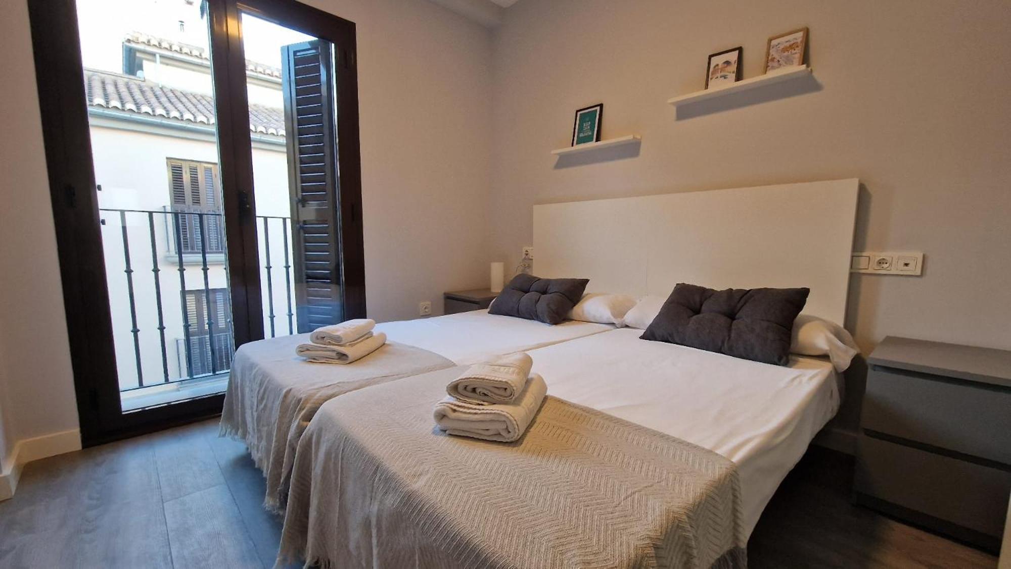 Imeda Apartamentos Piedra Santa غرناطة المظهر الخارجي الصورة